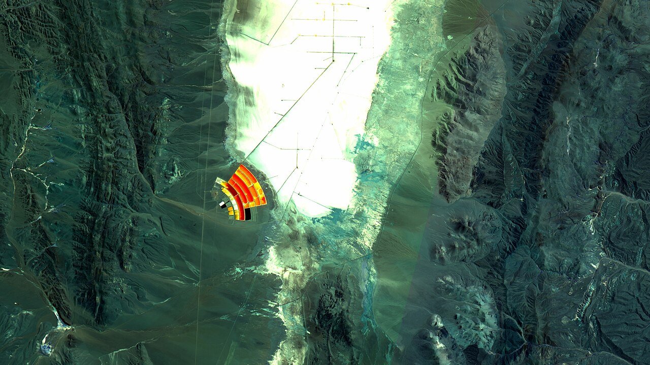 Piletas de evaporación de litio en el Salar de Olaroz, Jujuy (vista satelital)
